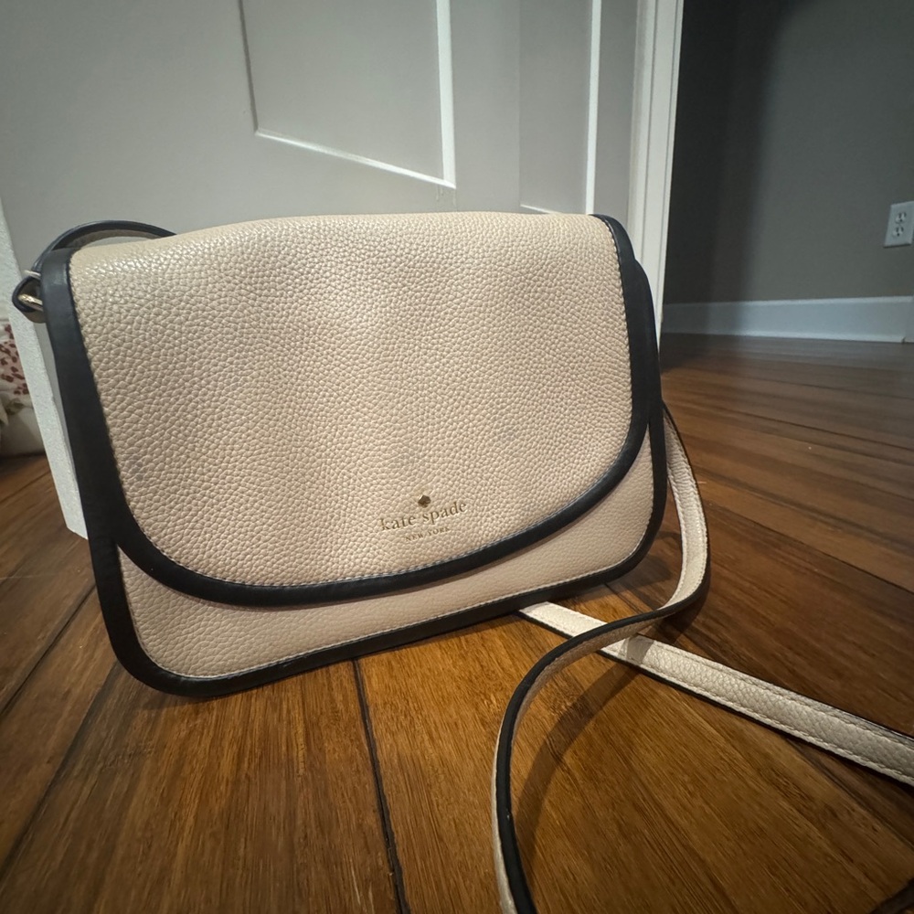 Kate Spade Black and Cream Crossbody Bag